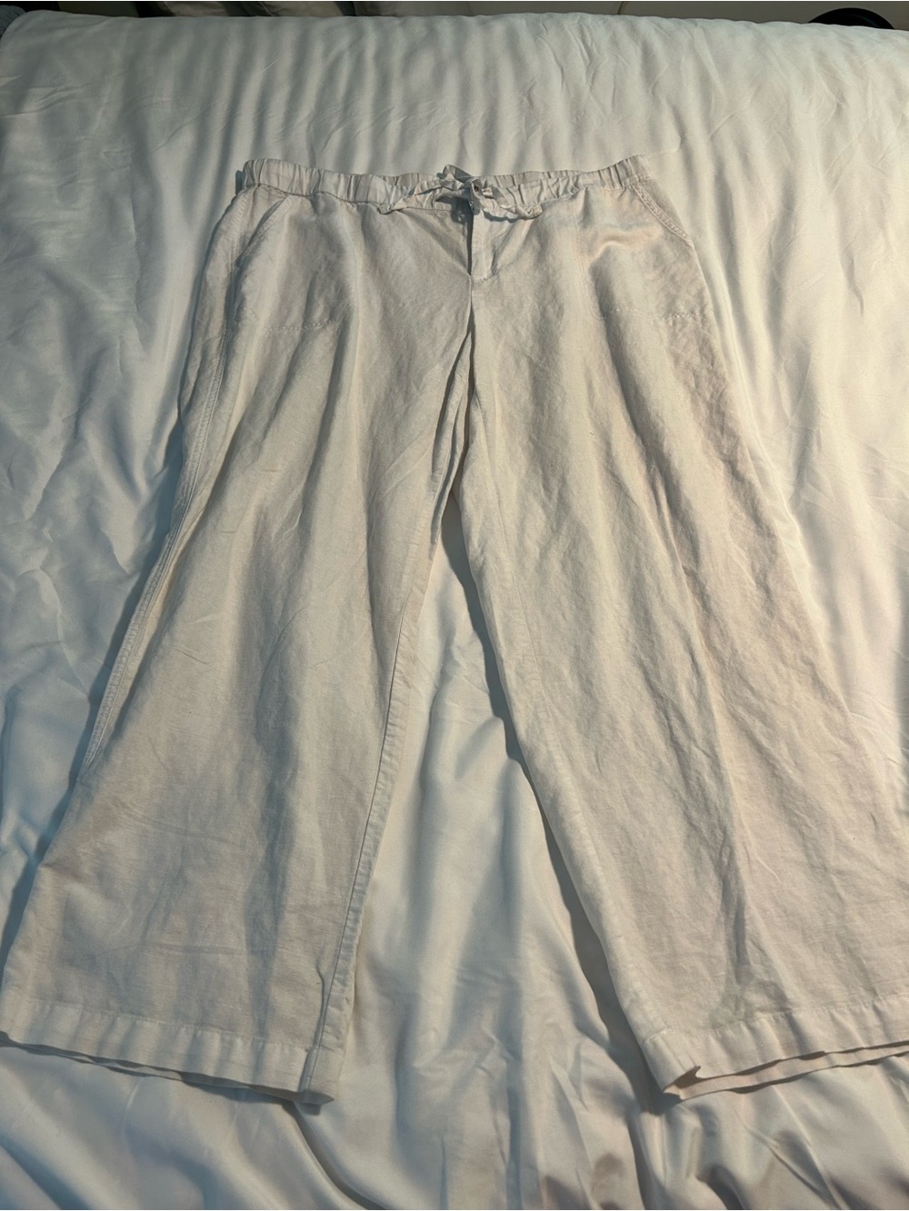 Liz Claiborne Cream Linen-Blend Pants